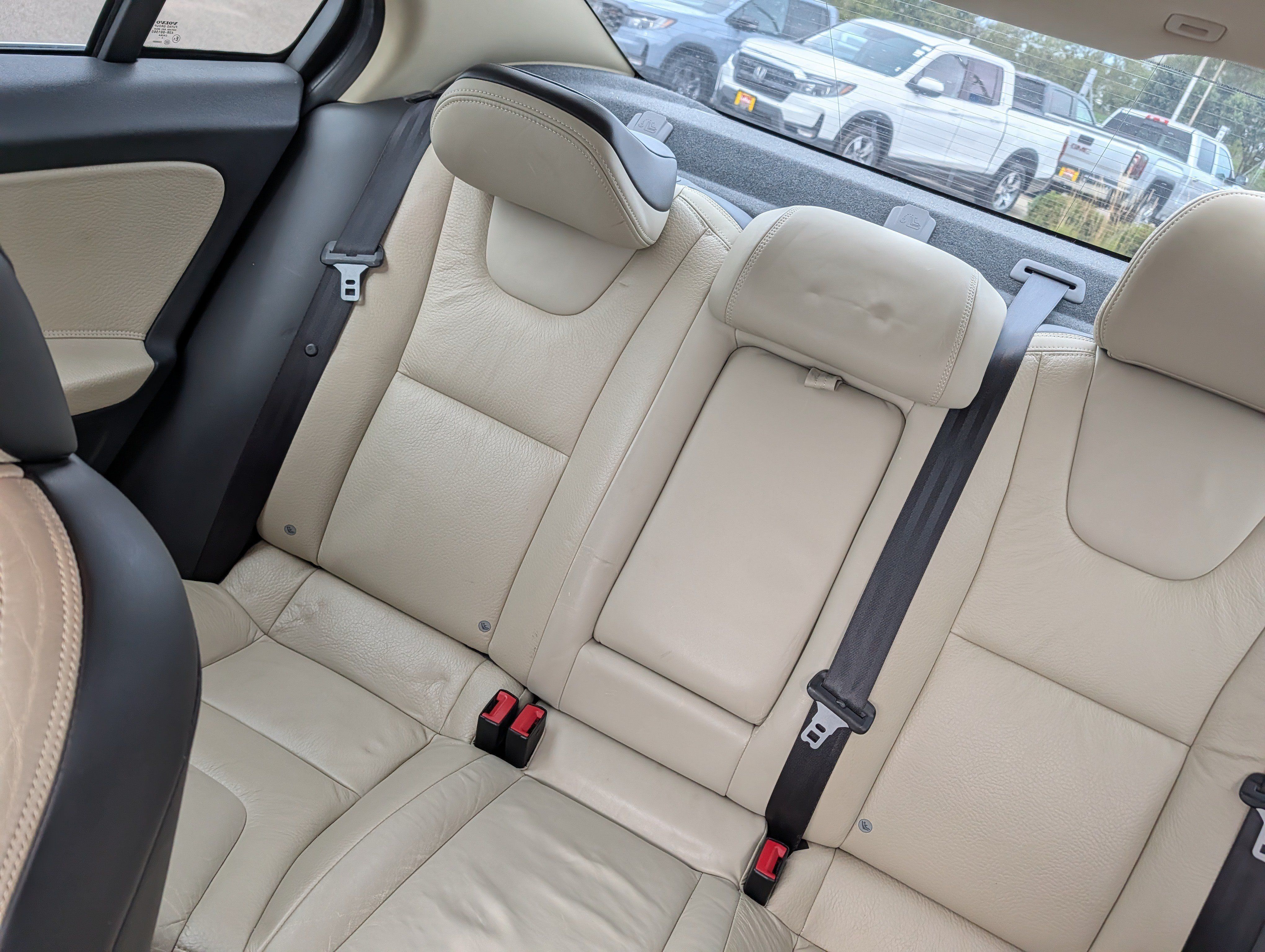 Used 2012 Volvo S60 T5 w/ Climate Pkg FWD image 12