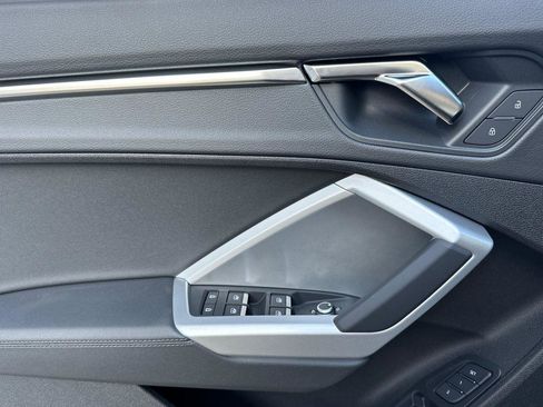 New 2025 Audi Q3 2.0T Premium image 10