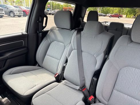 Used 2024 RAM 1500 Big Horn AWD/4WD image 37