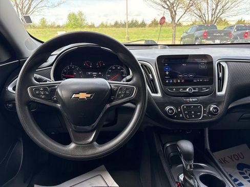 Used 2023 Chevrolet Malibu LT FWD image 24