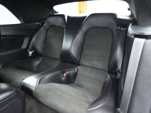 Used 2016 Ford Mustang GT Premium w/ Equipment Group 401A RWD image 32