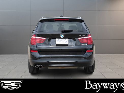 Used 2017 BMW X3 sDrive28i image 6