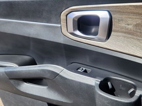 Certified 2023 Kia Sorento S image 16