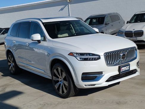 Used 2024 Volvo XC90 B6 Ultimate image 3