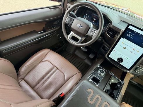 Used 2022 Ford Expedition King Ranch image 29