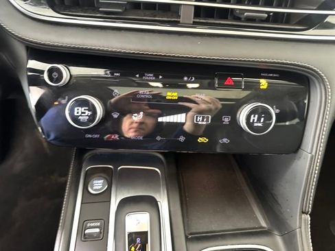 Used 2023 INFINITI QX60 Luxe image 23