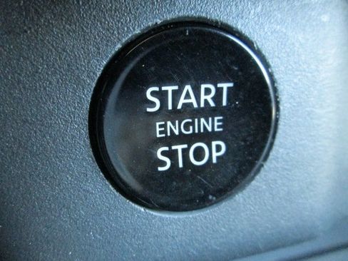 Used 2025 Nissan Rogue SV AWD/4WD image 20