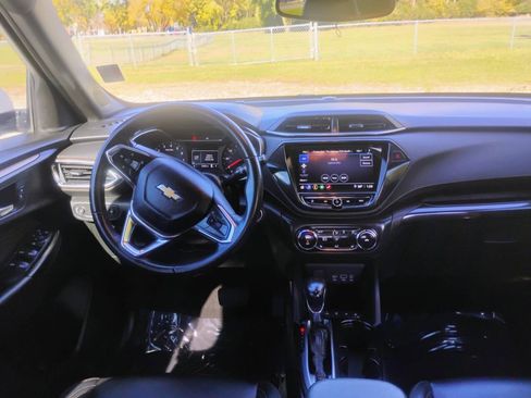 Used 2021 Chevrolet TrailBlazer ACTIV w/ Convenience Package FWD image 11