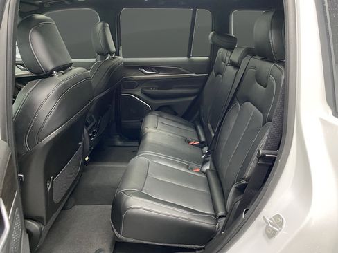 New 2026 Jeep Grand Cherokee Limited AWD/4WD image 33