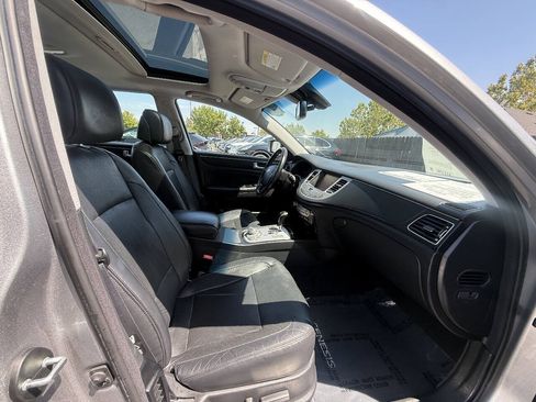 Used 2012 Hyundai Genesis 5.0 RWD image 26