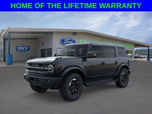 New 2025 Ford Bronco Outer Banks image 1