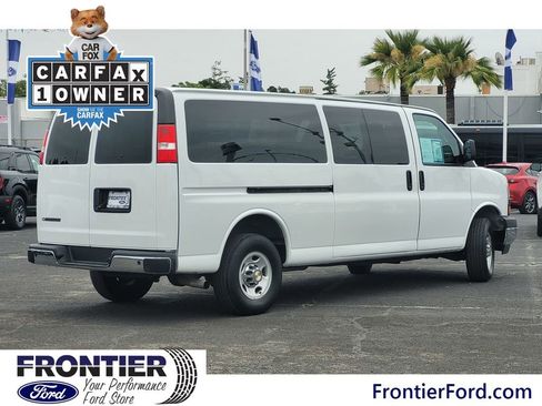 Used 2024 Chevrolet Express 3500 LT w/ LT Preferred Equipment Group RWD image 4