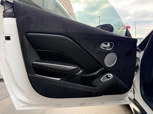 Used 2020 Aston Martin V8 Vantage Base 2dr Coupe image 15