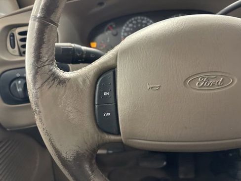 Used 2001 Ford F150 XLT image 29
