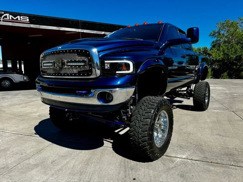 Used 2004 Dodge Ram 2500 Truck SLT w/ Trailer Tow Group AWD/4WD image 2