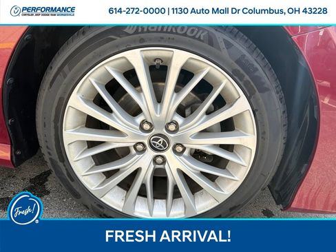 Used 2019 Toyota Camry XLE w/ Navigation Package FWD image 25