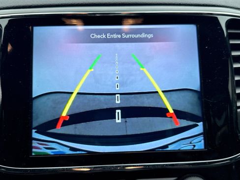 Used 2021 Jeep Grand Cherokee Limited image 10