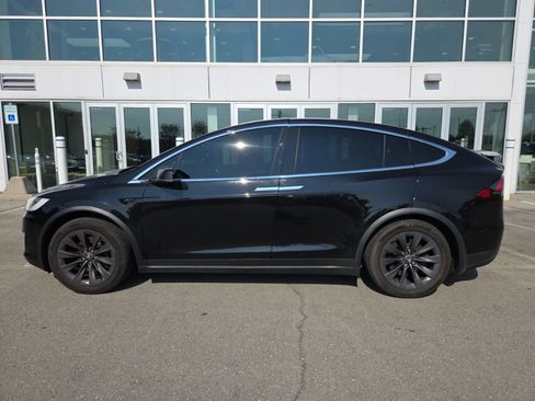 Used 2018 Tesla Model X 75D AWD/4WD image 13