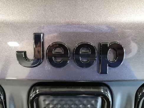 Used 2022 Jeep Compass Latitude w/ Convenience Group AWD/4WD image 30
