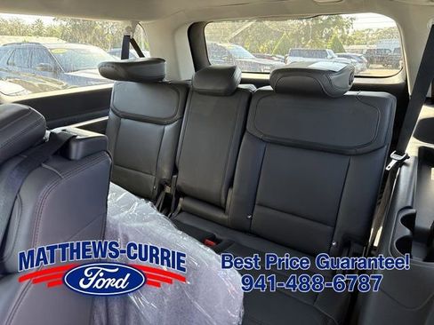 New 2025 Ford Expedition Max Active AWD/4WD image 13