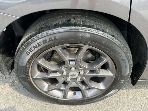 Used 2018 Dodge Charger GT w/ Navigation & Travel Group image 30