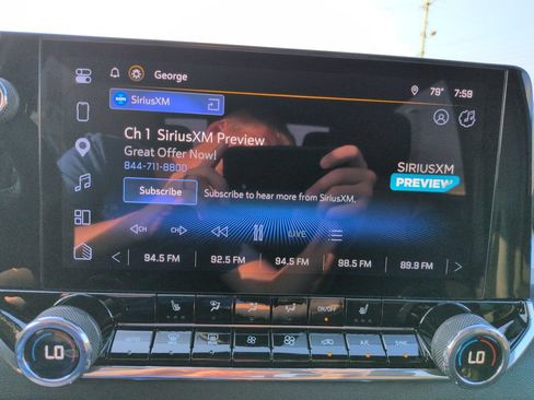 Used 2025 Chevrolet Colorado LT AWD/4WD image 19