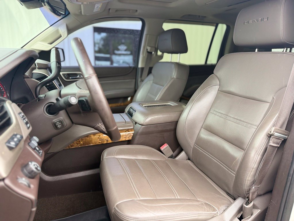 Used 2015 GMC Yukon XL Denali w/ Premium Package RWD image 15