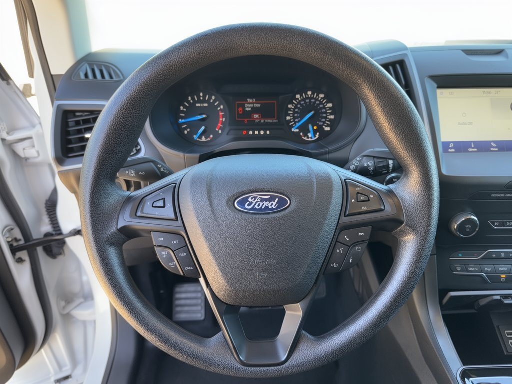 Used 2020 Ford Edge SE FWD image 9