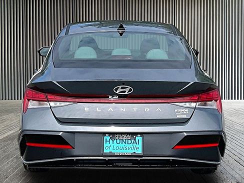 New 2026 Hyundai Elantra Limited FWD image 4