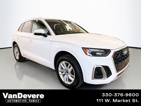 Used 2023 Audi Q5 2.0T Premium w/ Convenience Package image 1