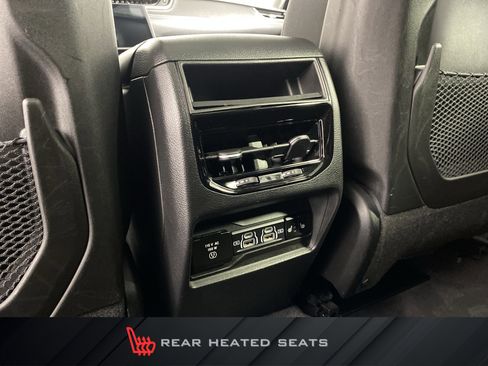 Used 2023 Jeep Grand Cherokee Limited image 34