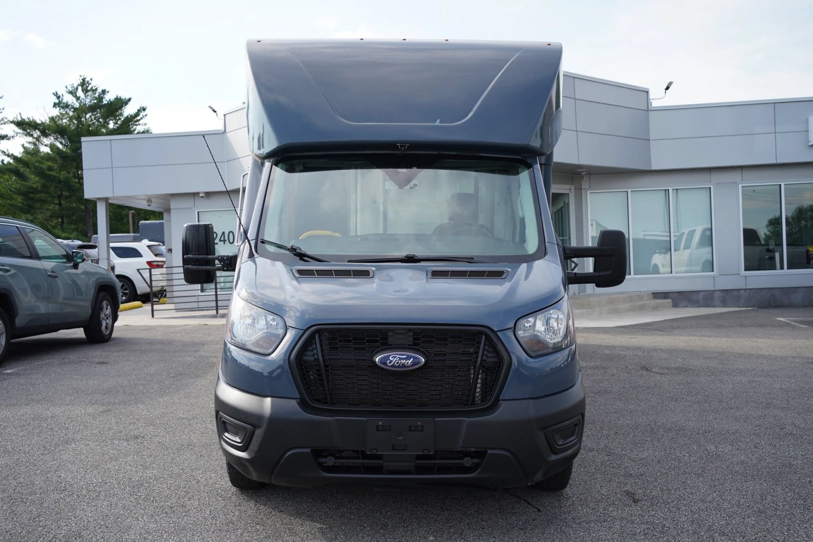 Used 2021 Ford Transit 350 DRW RWD image 10