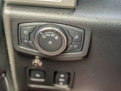 Used 2021 Ford F350 Lariat w/ Lariat Ultimate Package AWD/4WD image 38