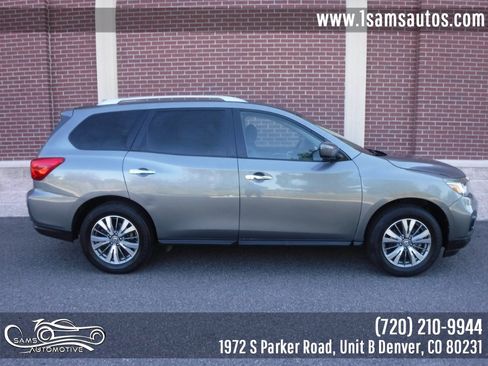 Used 2020 Nissan Pathfinder S AWD/4WD image 21