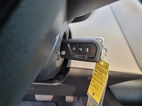 Used 2023 Toyota Corolla LE image 18
