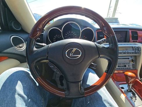 Used 2006 Lexus SC 430 Convertible image 10