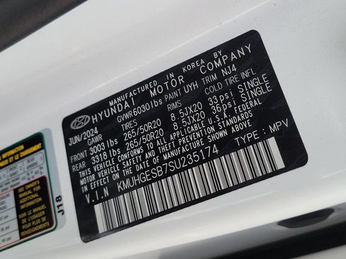 Used 2025 Genesis GV80 2.5T Select AWD/4WD image 32