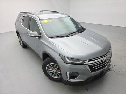 Used 2023 Chevrolet Traverse LT