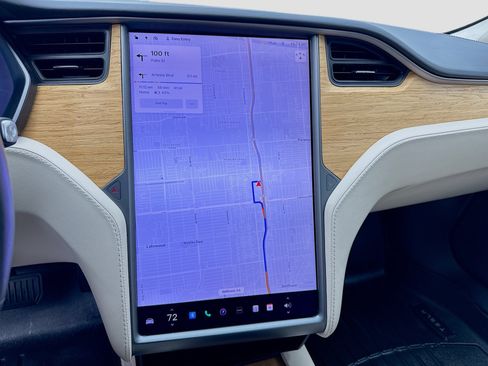 Used 2019 Tesla Model S AWD image 9