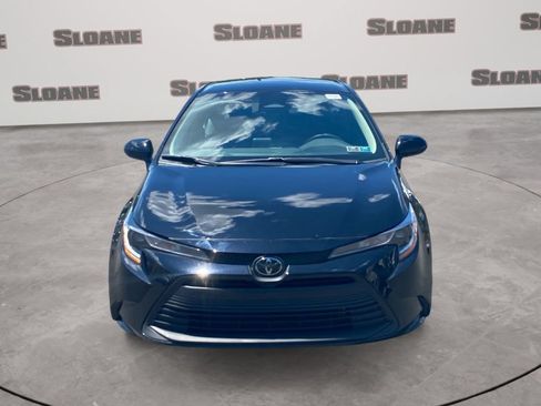 Used 2025 Toyota Corolla LE FWD image 6
