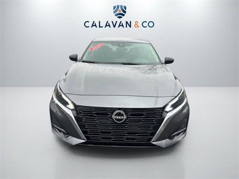 Used 2025 Nissan Altima 2.5 SV image 2