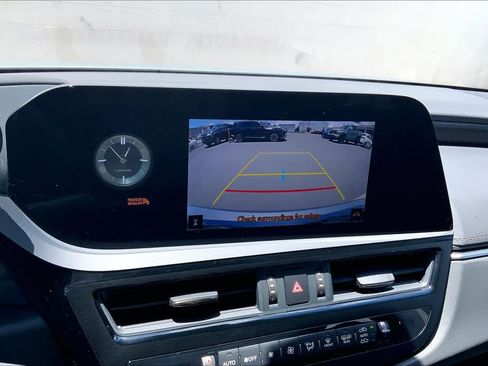 Used 2023 Lexus ES 300h w/ Premium Package FWD image 26