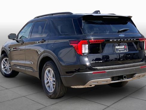 New 2026 Ford Explorer Active RWD image 12