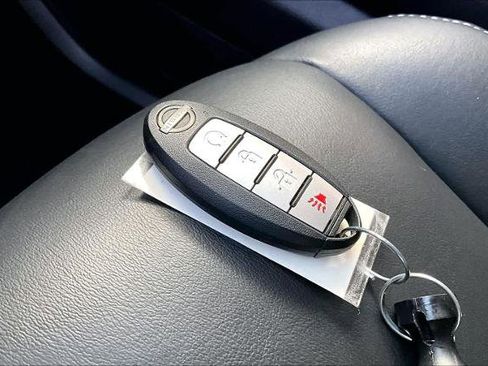 Certified 2024 Nissan Murano SV w/ SV Midnight Edition Package image 13