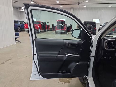 Used 2021 Toyota Tacoma SR5 w/ Trail Edition AWD/4WD image 22