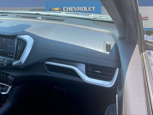 Used 2024 GMC Terrain SLE w/ Driver Convenience Package FWD image 26
