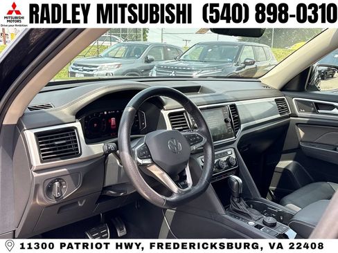 Used 2023 Volkswagen Atlas SEL Premium AWD/4WD image 4