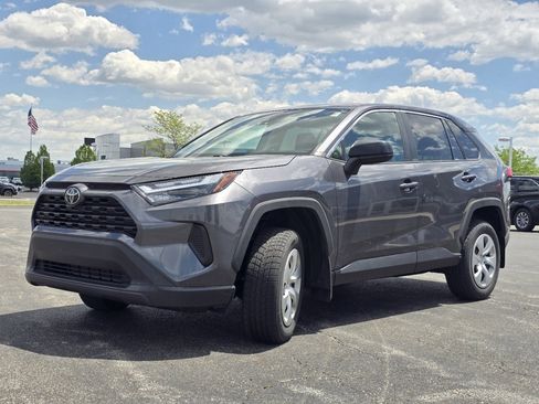 Certified 2023 Toyota RAV4 LE FWD image 9