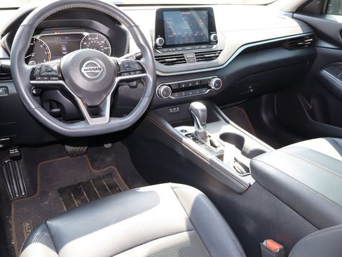 Used 2020 Nissan Altima 2.5 SR FWD image 4