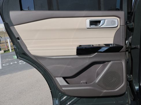 Used 2022 Ford Explorer Platinum w/ Equipment Group 601A image 29